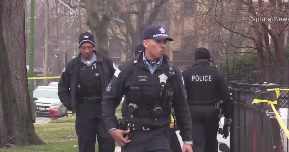 1 dead, 1 injured in South Shore Chicago shooting - CBS Chicago