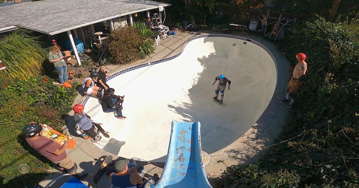 Skaters clean pools for free in California