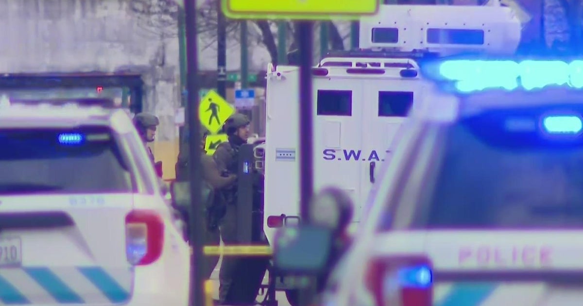 Man in custody after shootout with police in Chicago - CBS Chicago