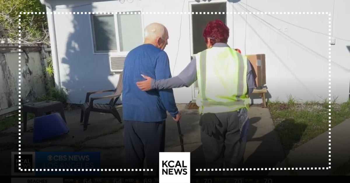 Food delivery service aimed at helping seniors - CBS Los Angeles