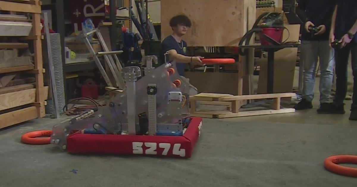 Sacramento high school robotics preps for regional competition, works alongside Taipei students