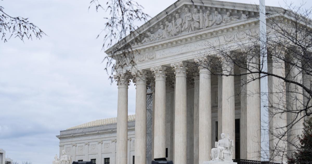 Вашингтон — Върховният съд в понеделник ще прецени дали правителството