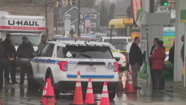 Flashing lights on a police car 