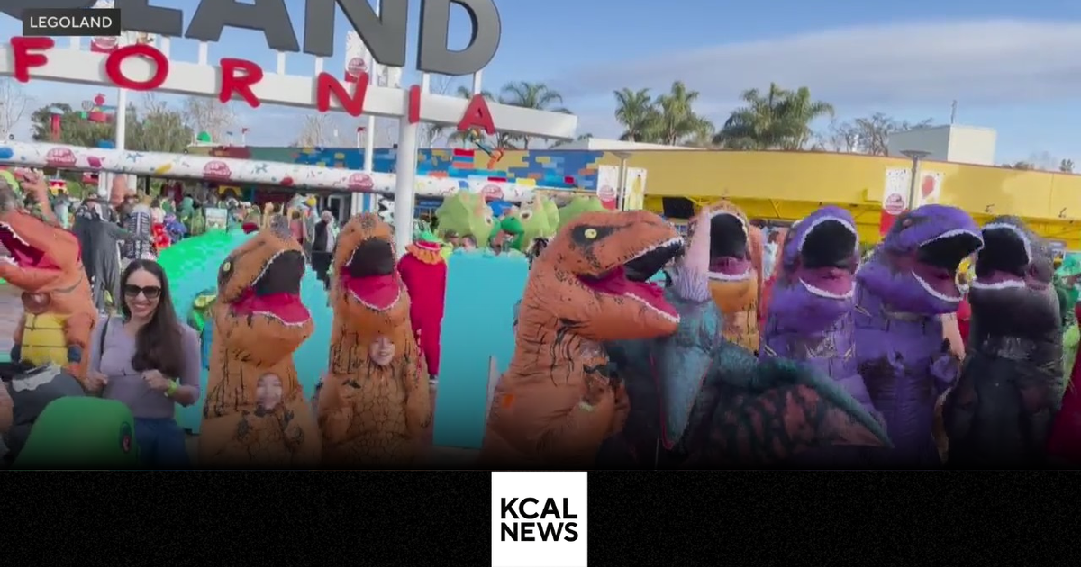 Dino Valley opening as Legoland California celebrates 25th anniversary - CBS Los Angeles