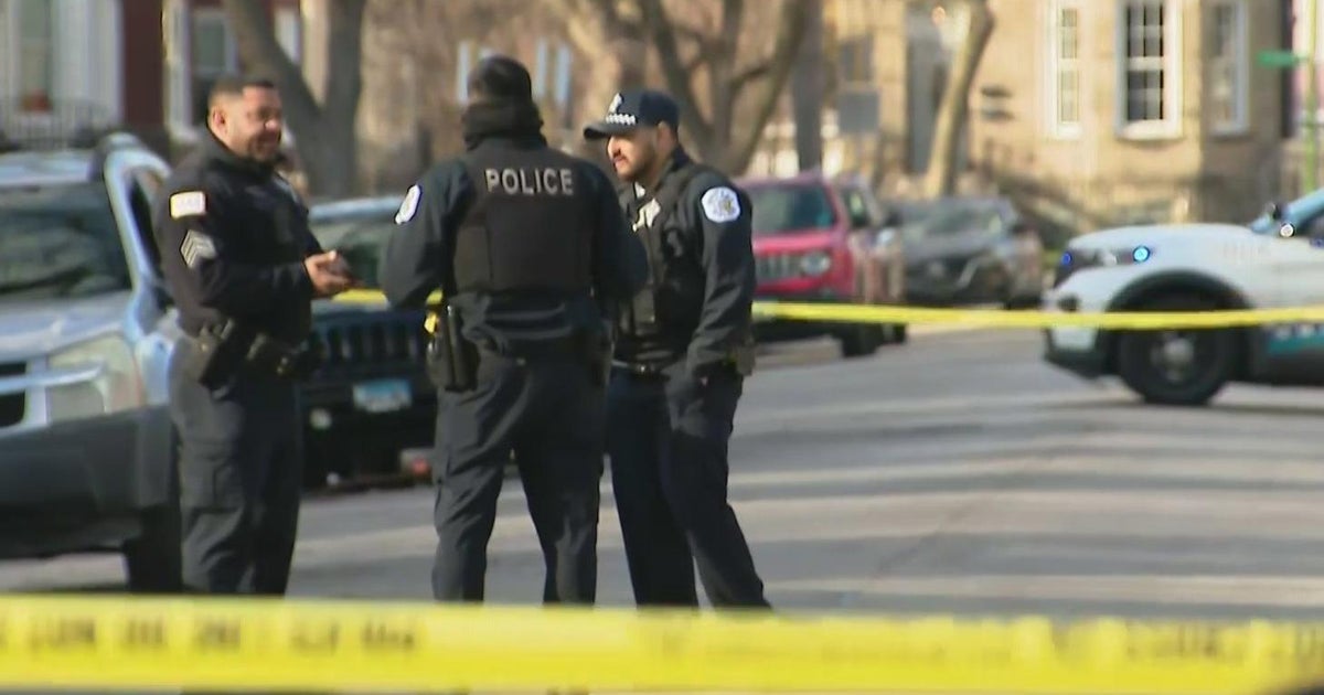 Teen critically wounded in shooting in alley on South Side of Chicago ...