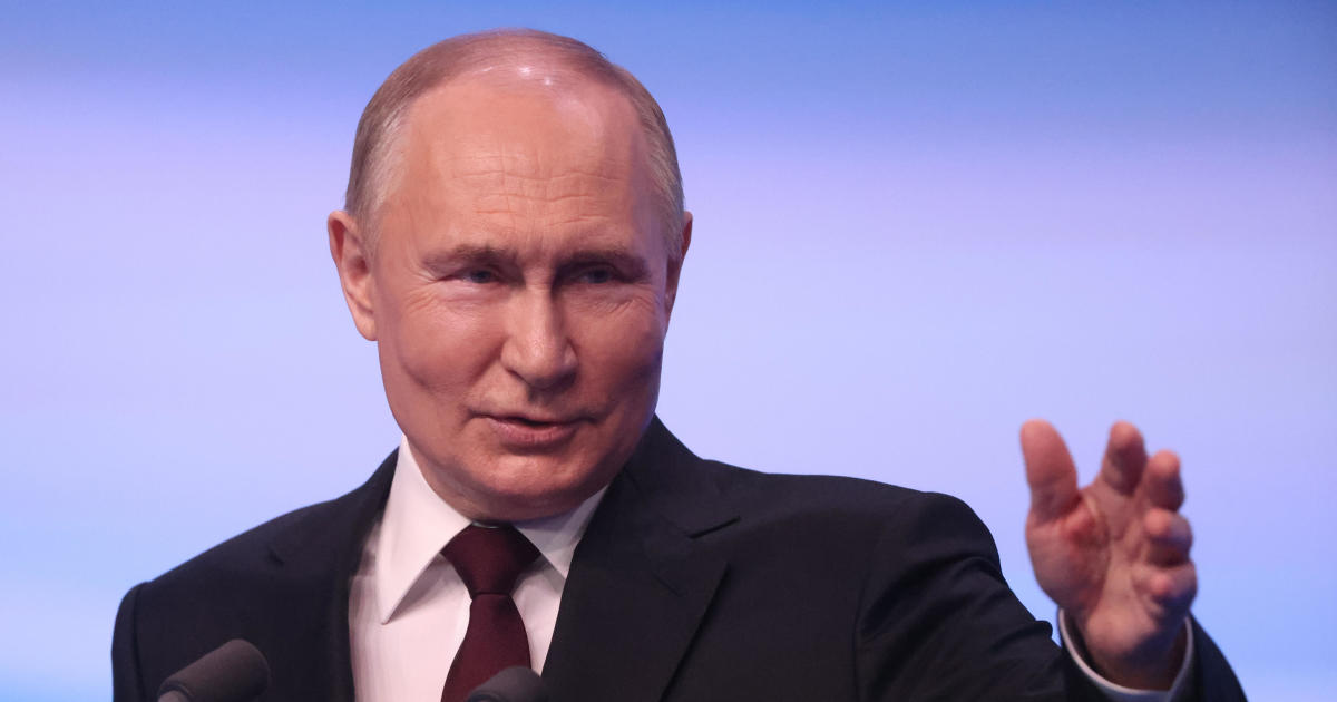 Russia's Vladimir Putin hails election victory, but critics make presence  known despite harsh suppression - CBS News
