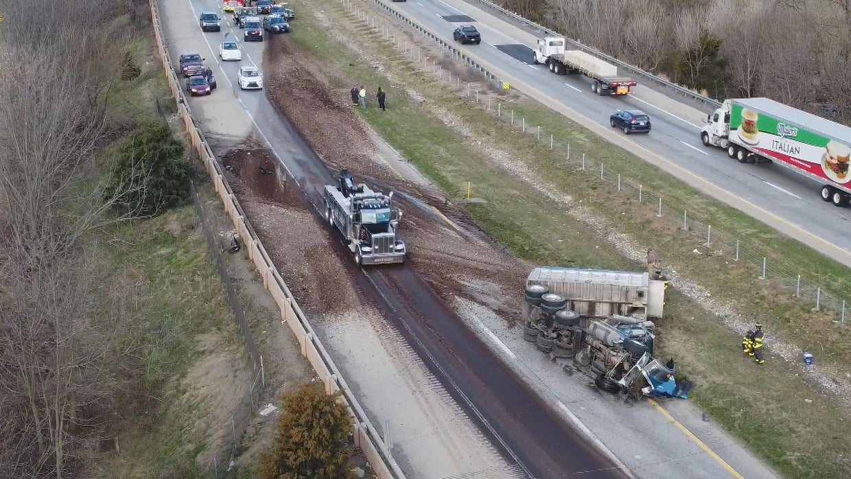 manure-truck-pa-i-78-lower-saucon-township.jpg 