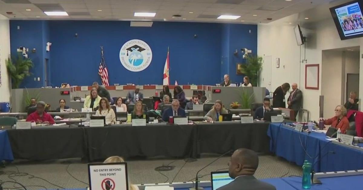 Broward school board approves pilot program to put full metal detectors ...