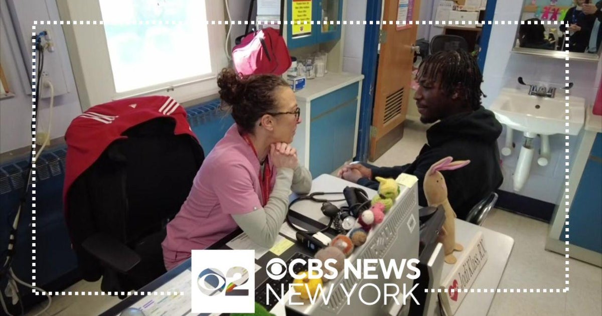 Long Island teenager shares story after suffering stroke at school - CBS New York
