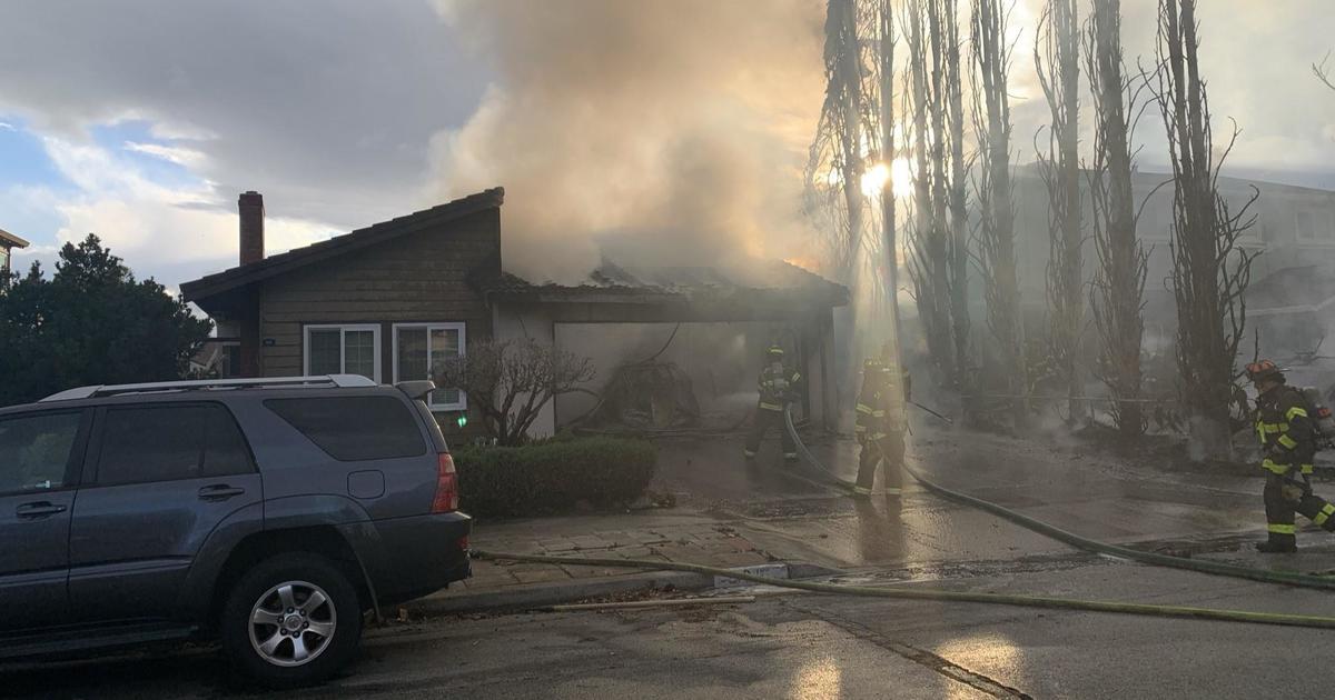 2-alarm fire burns home in San Jose - CBS San Francisco