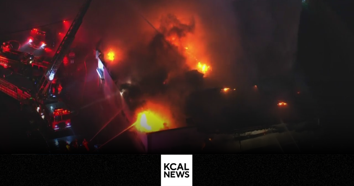 Firefighters battle large blaze at South LA office building - CBS Los ...