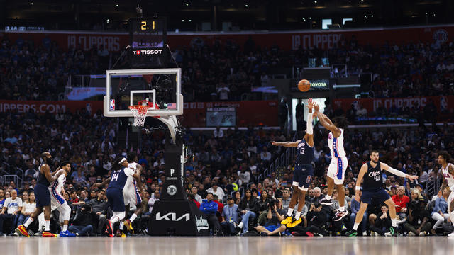 NBA: MAR 24 76ers at Clippers 