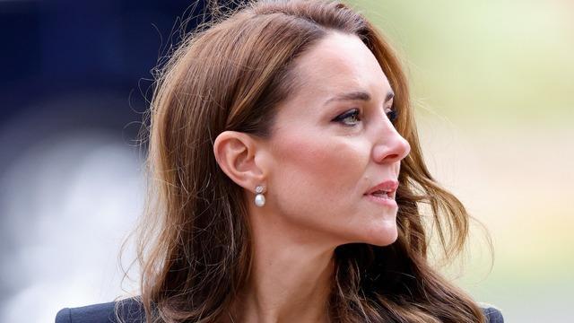 cbsn-fusion-princess-kate-middleton-asks-for-privacy-as-she-undergoes-cancer-treatment-thumbnail-2785639-640x360.jpg 
