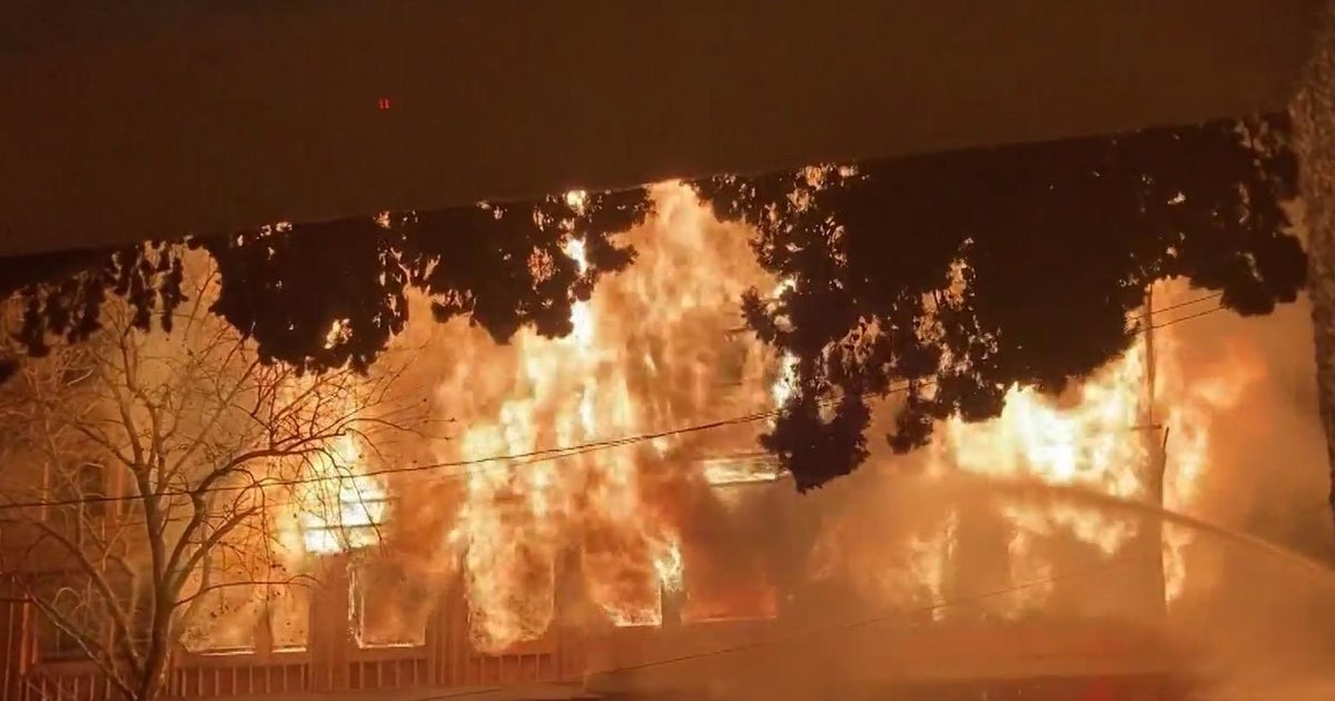 New apartment building being built in Sacramento goes up in flames
