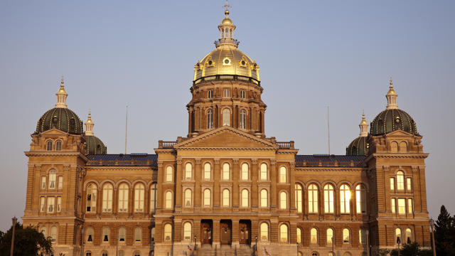 USA, Iowa, Des Moines, State Capitol Building in Des Moines 