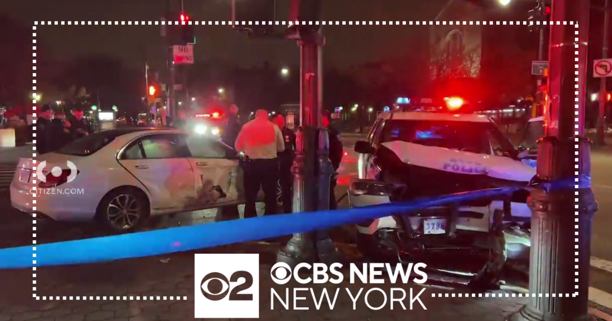 NYPD cruiser involved in crash in Brooklyn - CBS New York