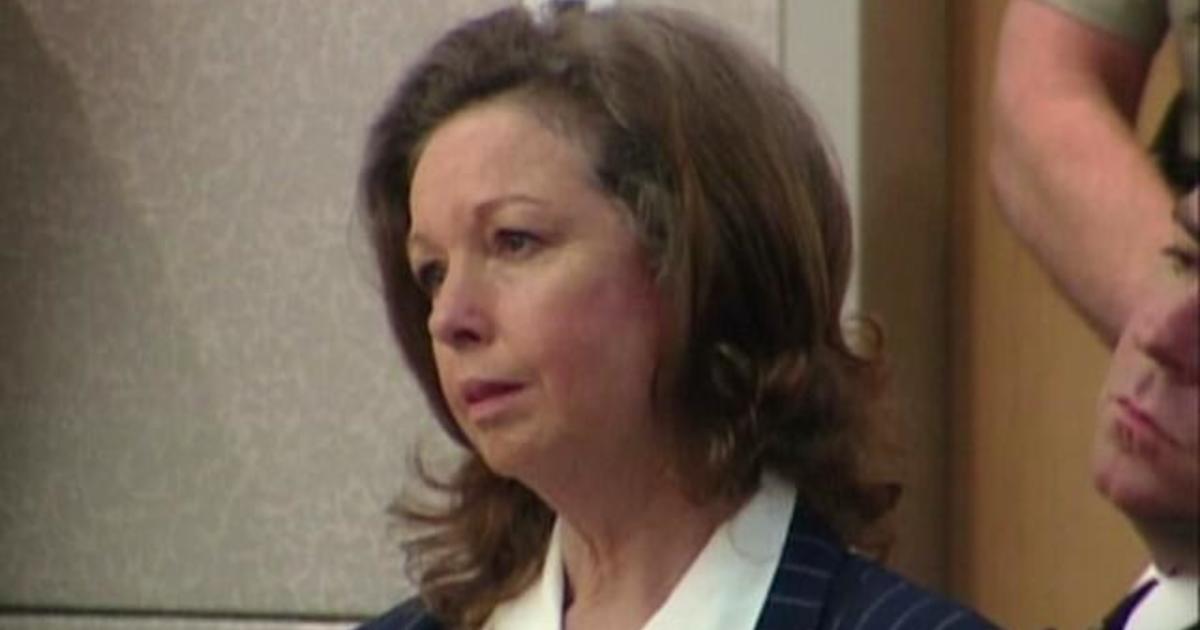 Присъдата на жена от Калифорния за убийството на съпруга й беше отменена след две десетилетия в затвора