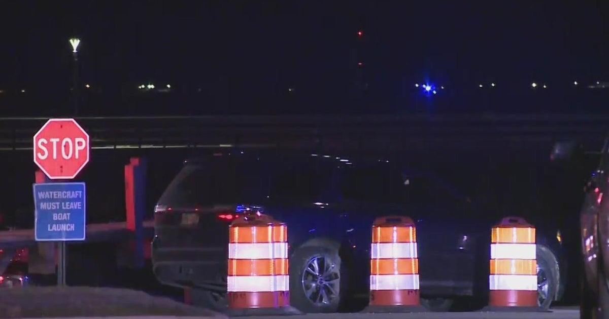 Authorities search for 1 jet skier after rescuing the other in Lake St. Clair - CBS Detroit