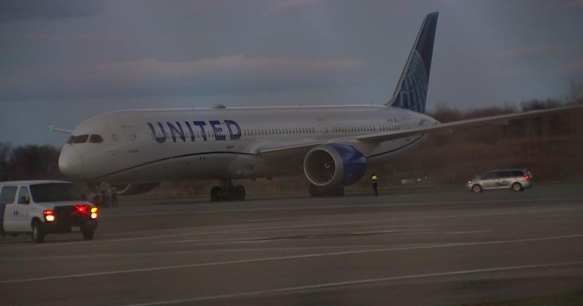 United Airlines flight from Tel Aviv to Newark forced to land in New York; at least 7 hurt