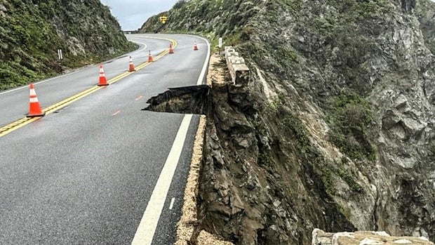 Colapso da rodovia Big Sur 1 - tempestade na Califórnia