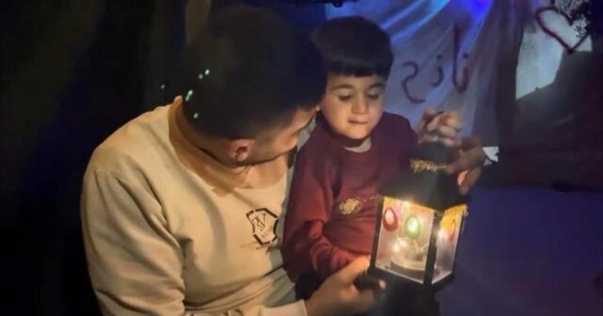 На фона на насилие и глад, палестинците в Газа са решени да отбележат Рамадан