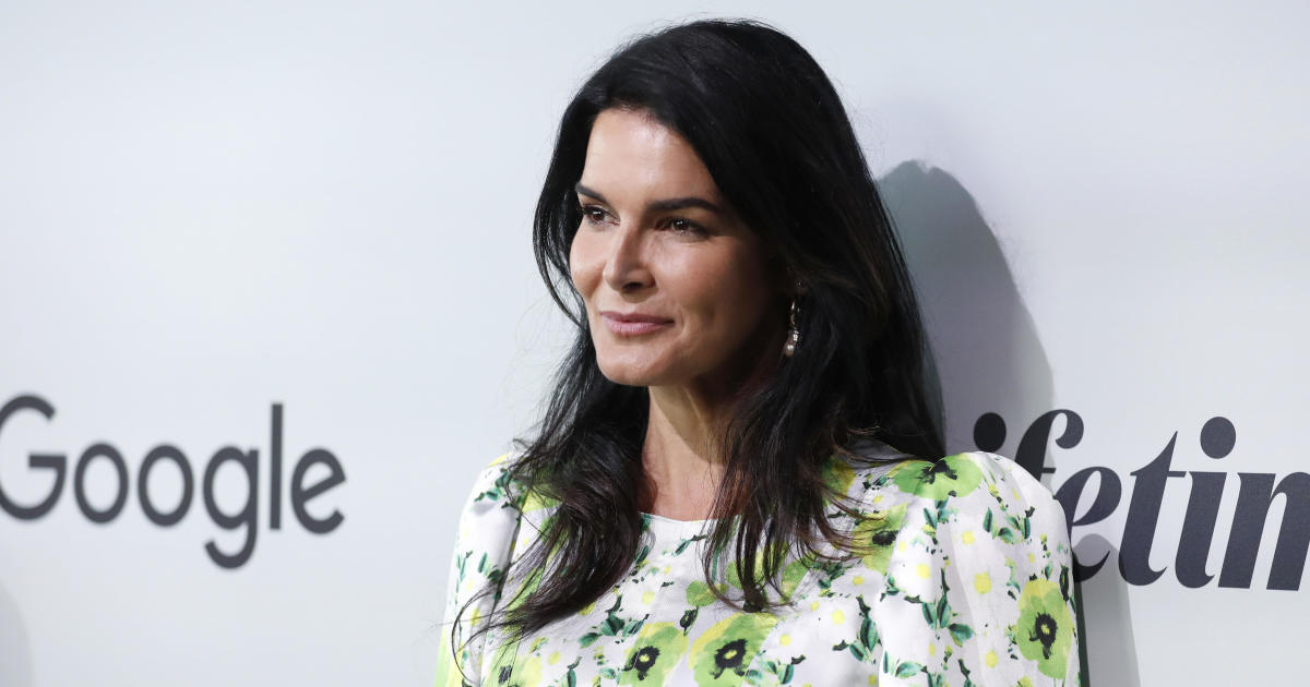 Actor Angie Harmon says Instacart driver shot and killed her dog