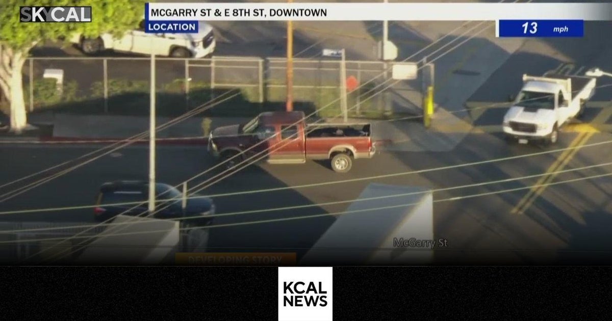 Suspects in stolen truck escape the CHP during pursuit in LA - CBS Los ...