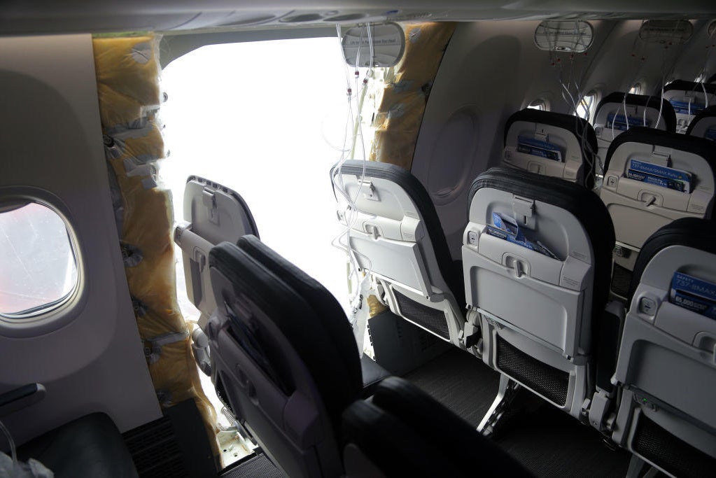Sen. Tammy Duckworth calls for FAA review of Boeing's failure to ...