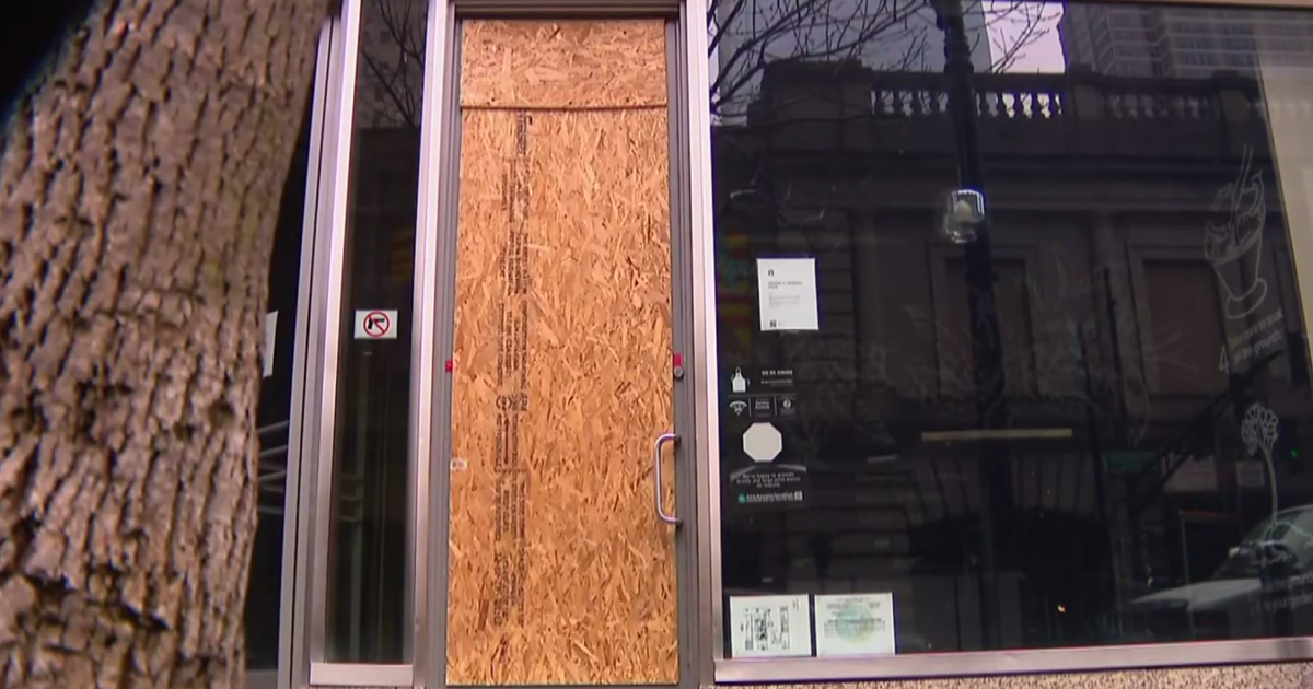 Seven Chicago businesses robbed in under an hour