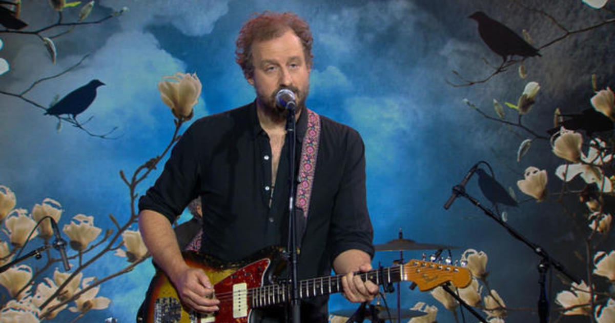 Phosphorescent Rocks “The World Is Ending” Live in Saturday Sessions
