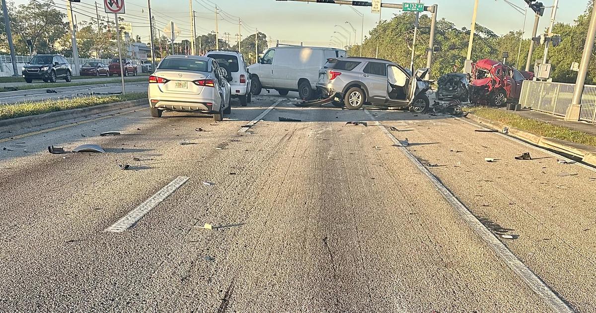 Man and woman useless subsequent 6-car crash on US-1 in Southwest Miami-Dade