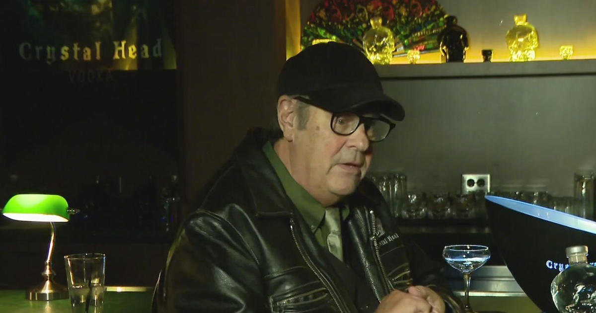 Dan Aykroyd talks all things Chicago while mixing drinks with his vodka ...