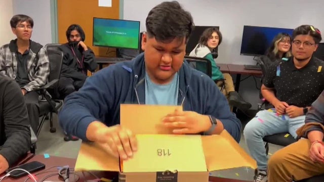 1a53b9b5b483e2bb35db679d89ba2b3c.jpgDallas ISD senior receives Amazon scholarship 