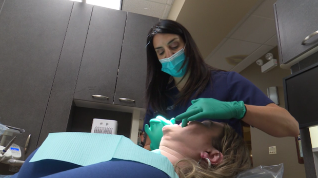 fake-dentist-4.png