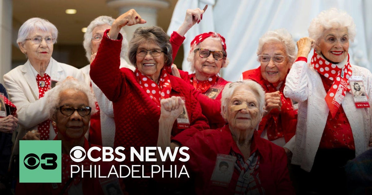 Congress honors "Rosies" who went to work during World War II CBS