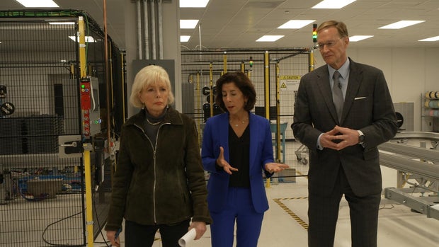 Lesley Stahl, Gina Raimondo and Wendell Weeks