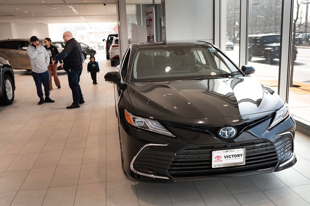 Toyota Forecasts Record Profit For Last Fiscal Year, Due In Part To Robust Hybrid Sales