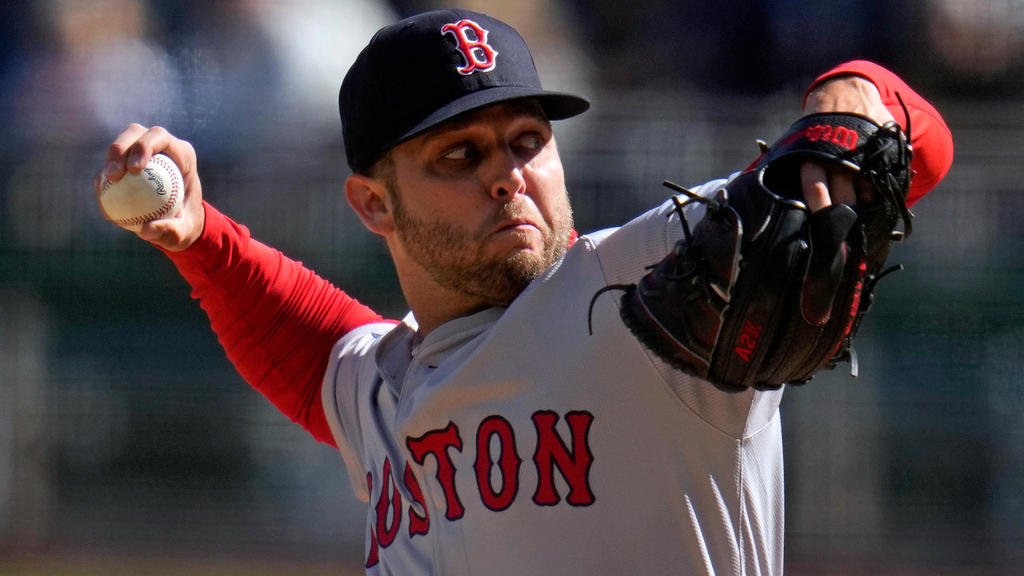 Crawford works 6 solid innings and the Red Sox deal the struggling
Pirates a 5th straight loss