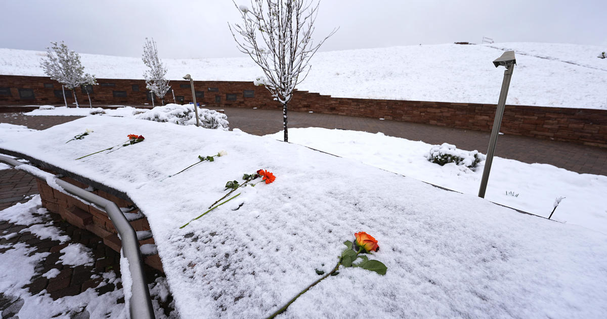 Columbine school shooting victims remembered at 25th anniversary vigil