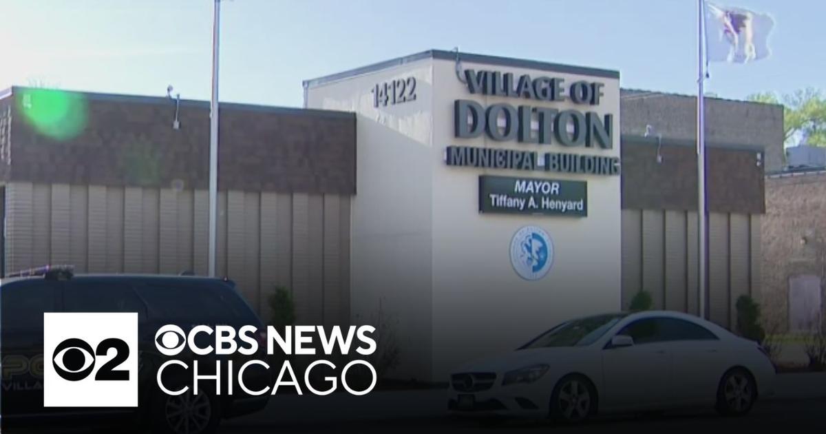 Some trustees relieved after FBI searches Dolton, Illinois village hall