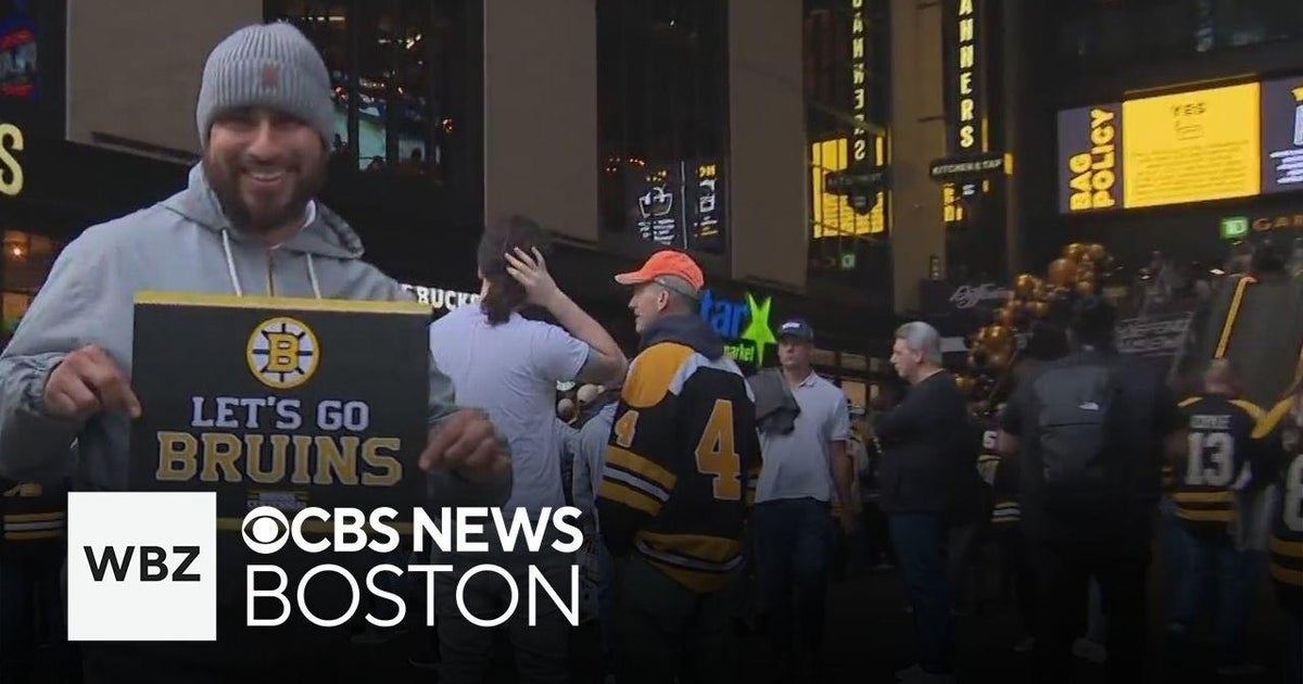 Fans celebrate as Bruins beat Maple leafs at TD Garden - CBS Boston