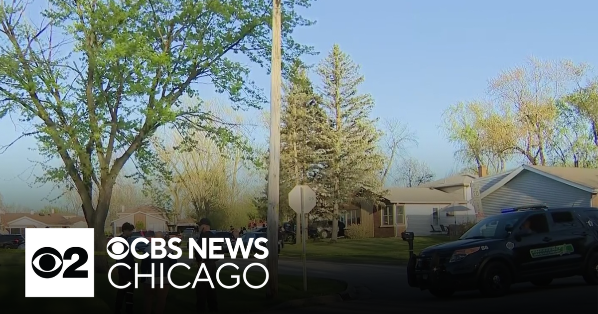 4 people shot in domestic incident in southwest Chicago suburbs - CBS ...