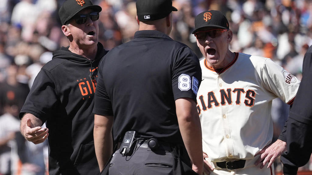 Giants manager, 3rd base coach ejected in team's 5-3 loss to
Diamondbacks