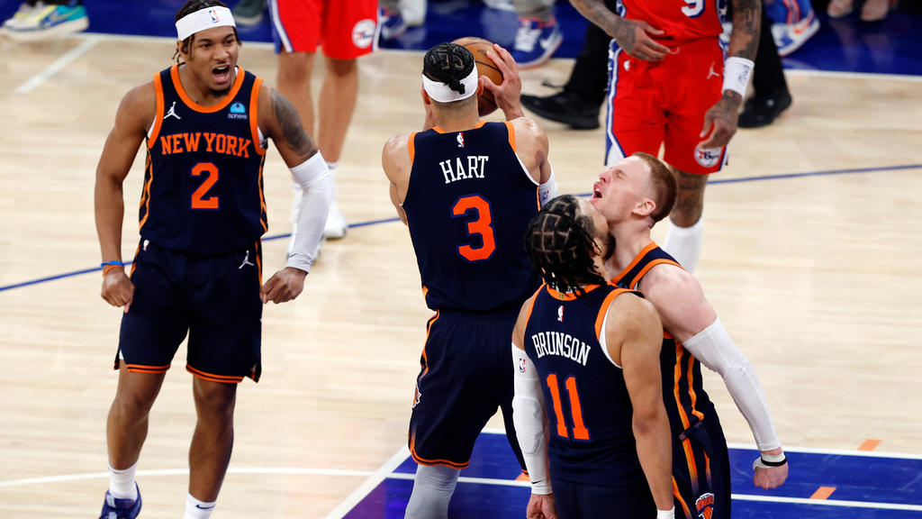 Knicks stun 76ers with frantic comeback in final minute, grab 2-0
series lead