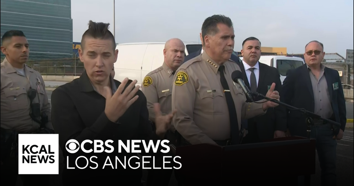 Bulletproof vest saves LA County deputy after suspect shoots him in the ...