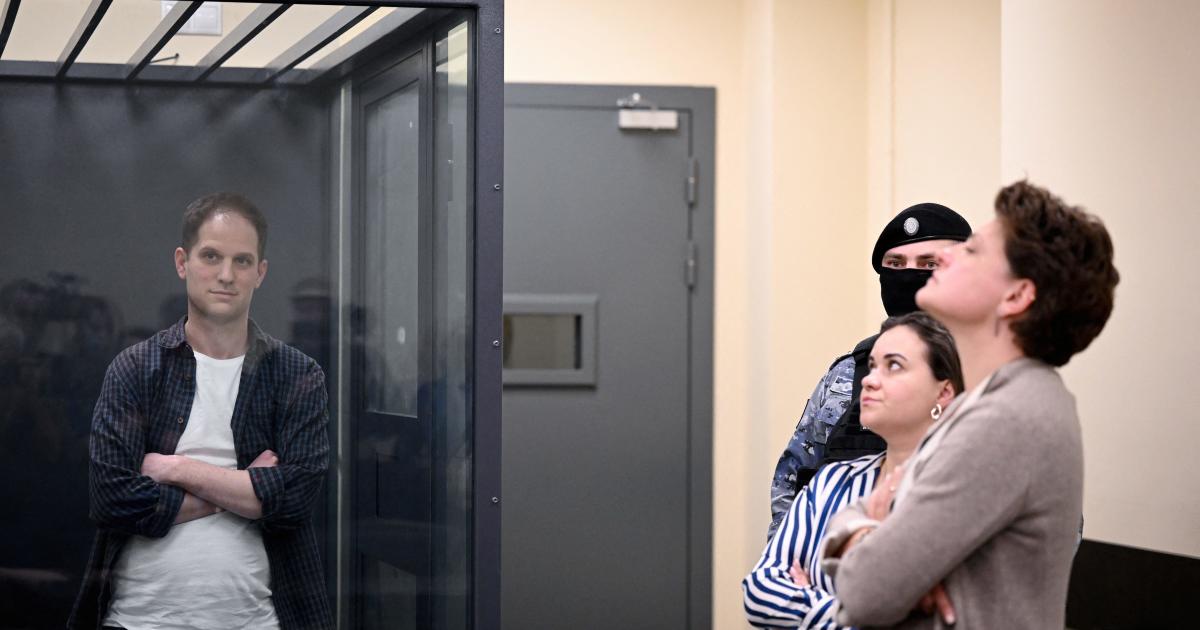 Russian court extends Evan Gershkovich's pretrial detention yet again thumbnail