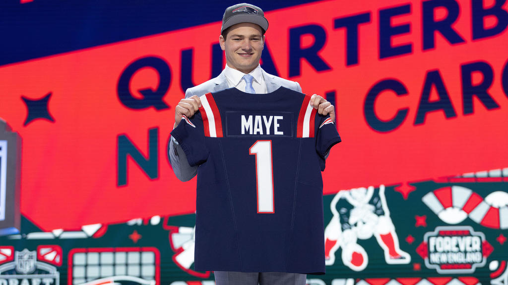 Vikings reportedly offered Patriots three first-round picks for No. 3
overall pick