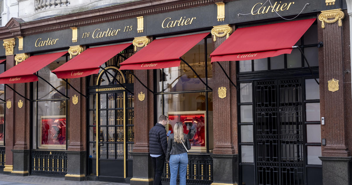 Mexican man wins case against Cartier after buying $13,000 earrings online for $13
