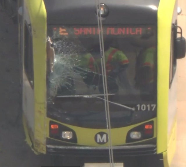 damaged-metro-rail-train.jpg 