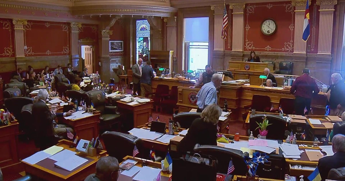 Colorado lawmakers debate bill to ensure youth sports coaches have ...
